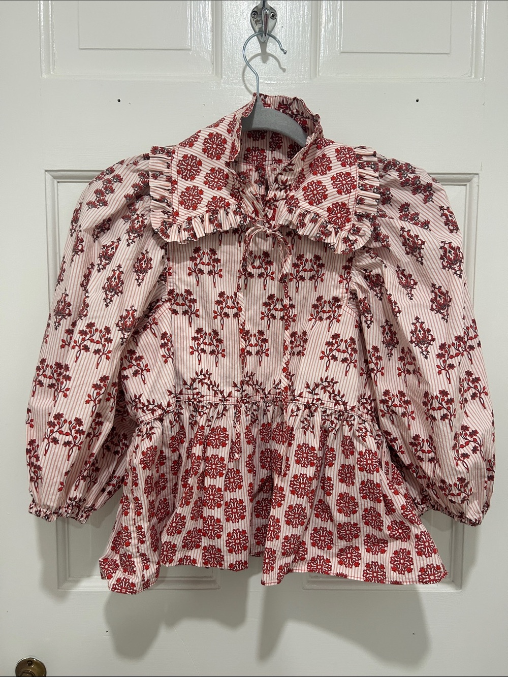 Hunter Bell Top with Removeable Collar